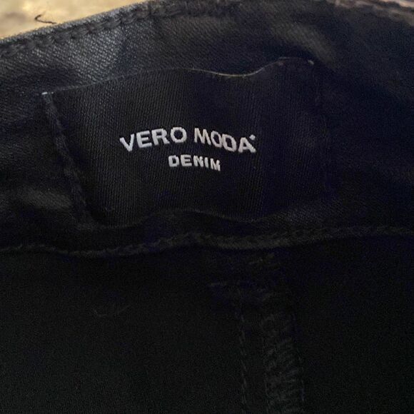 Vero Moda Black Woman’s Mr Flared Coated Jeans - Picture 2 of 6